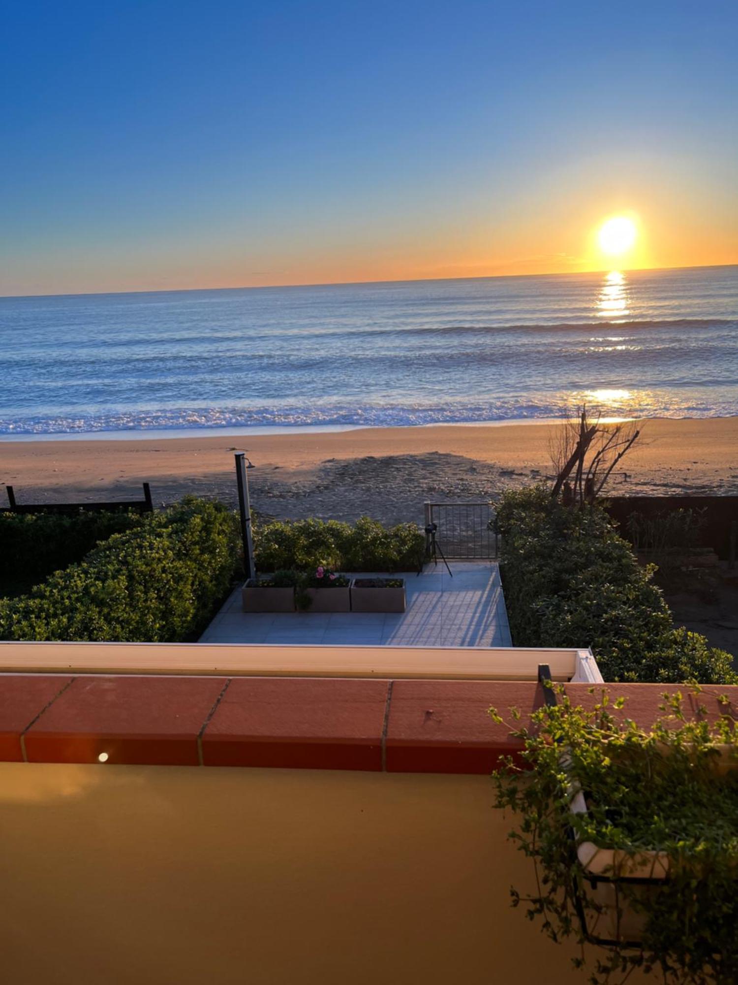 Casamare Una Casa Sulla Spiaggia Nelle Marche Villa Porto Potenza Picena Bagian luar foto